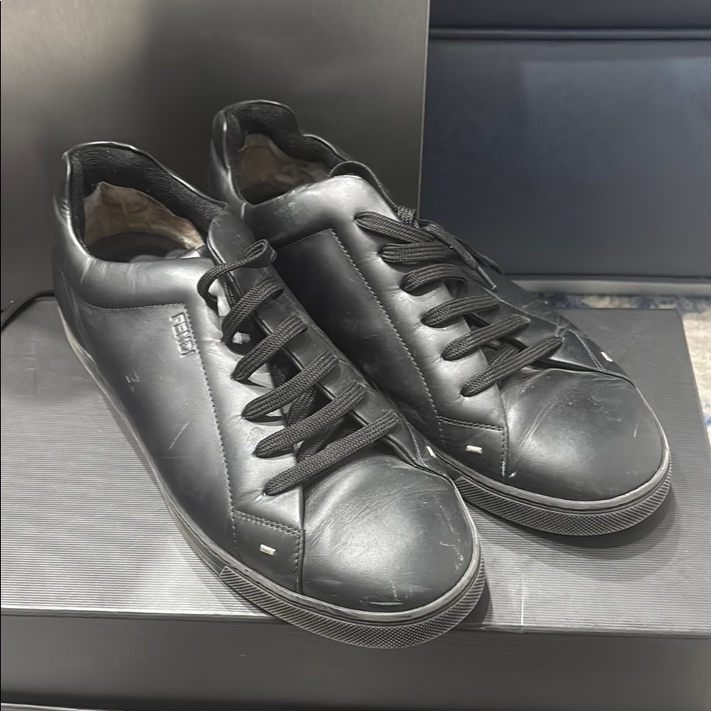 Fendi Black Sneakers Sleek Minimalist Design